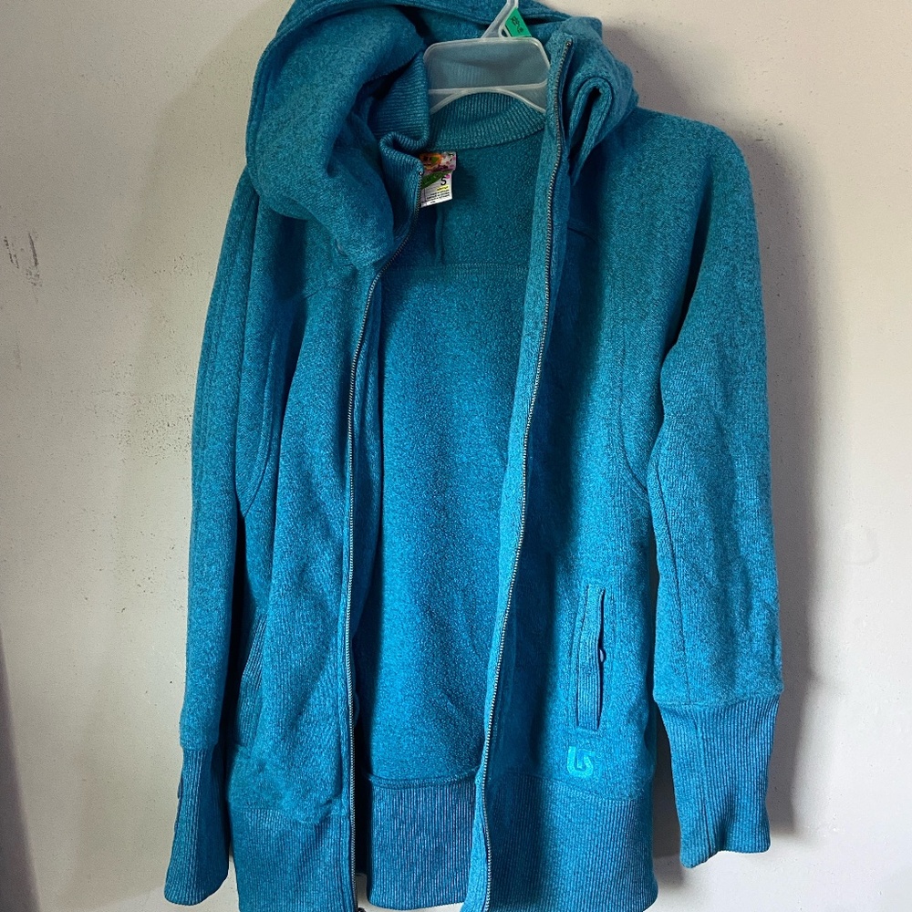 Burton zip up